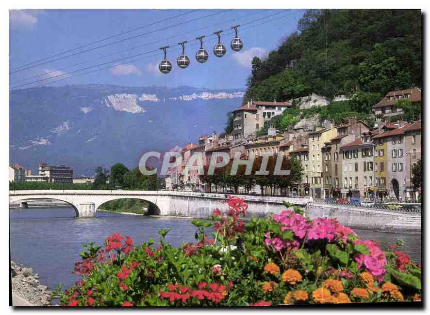 CPM Grenoble Isere les quais de l'Isere Telepheique de la Bastille 