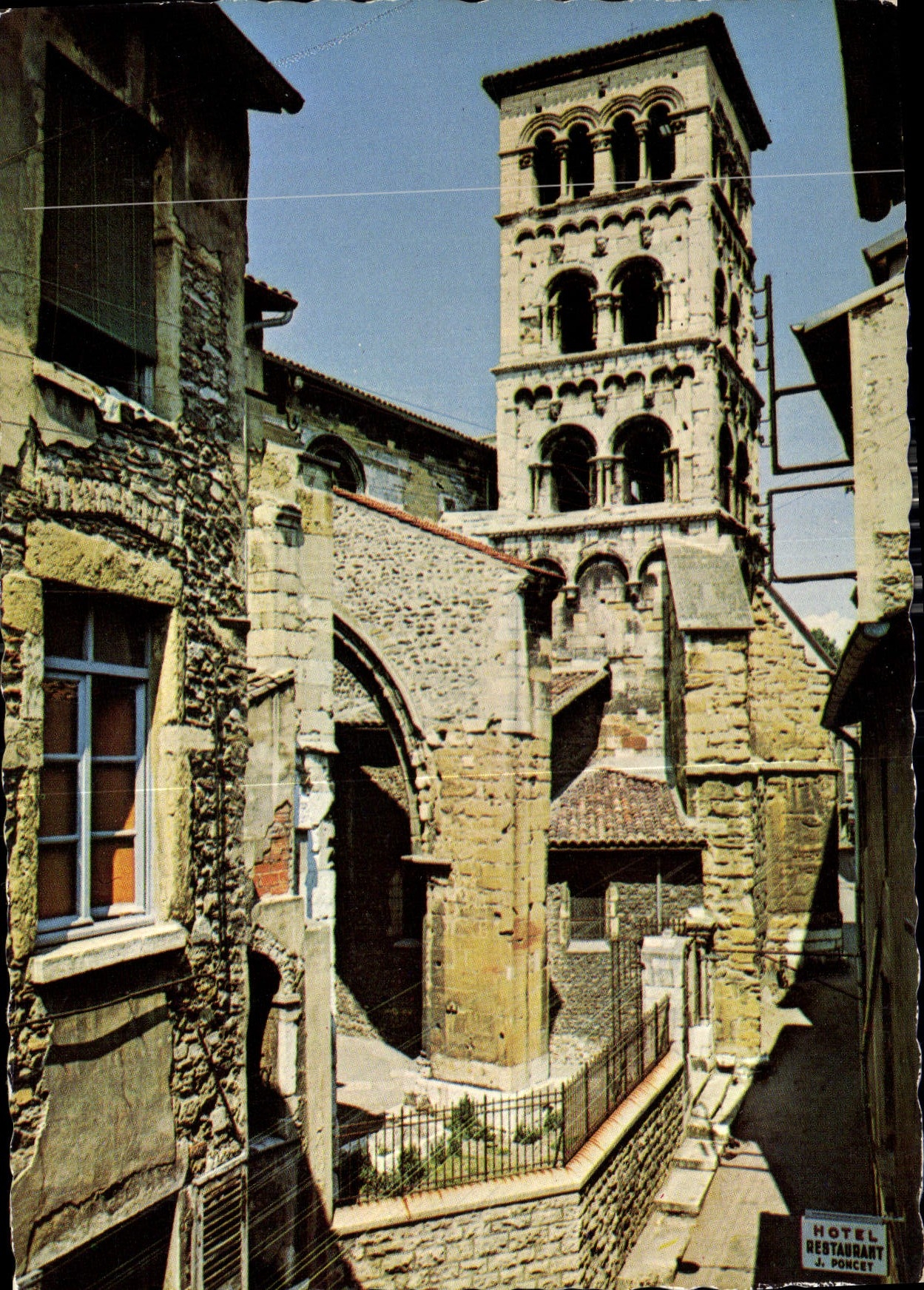 CPM Vienne sur le Rhone Isere Eglise romaine de Saint Andre le Bas 