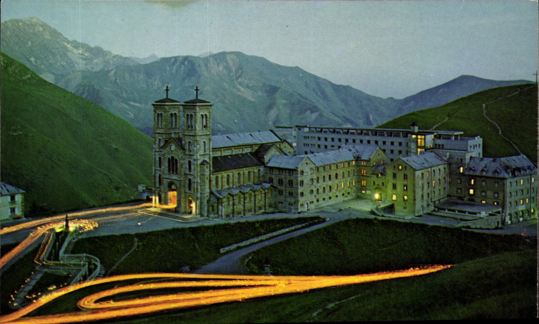 Sanctuaire de la Salette — Procession aux flambeaux — Éditions CPAPHIL