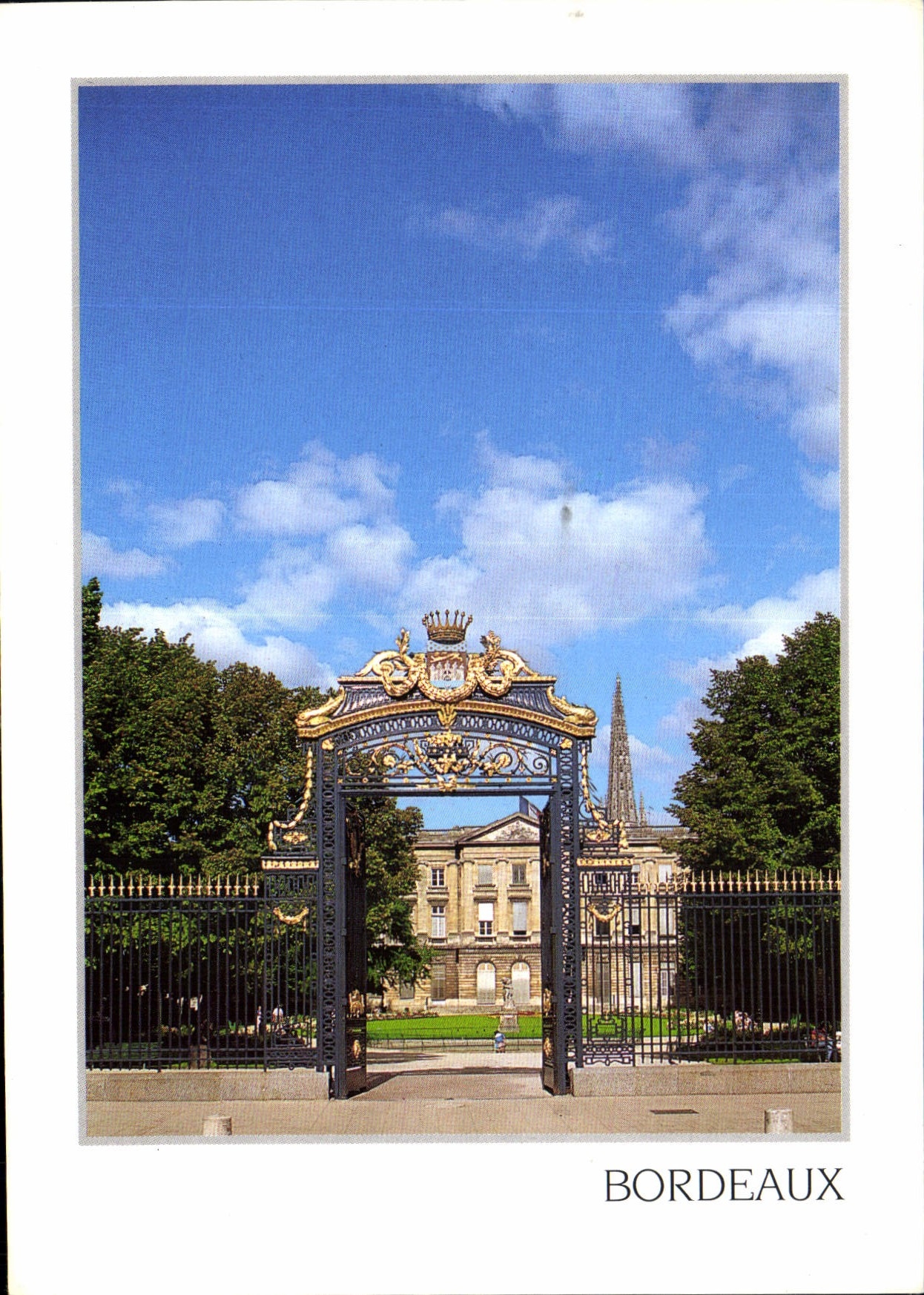 CPM Bordeaux Gironde le Jardin de la mairie 