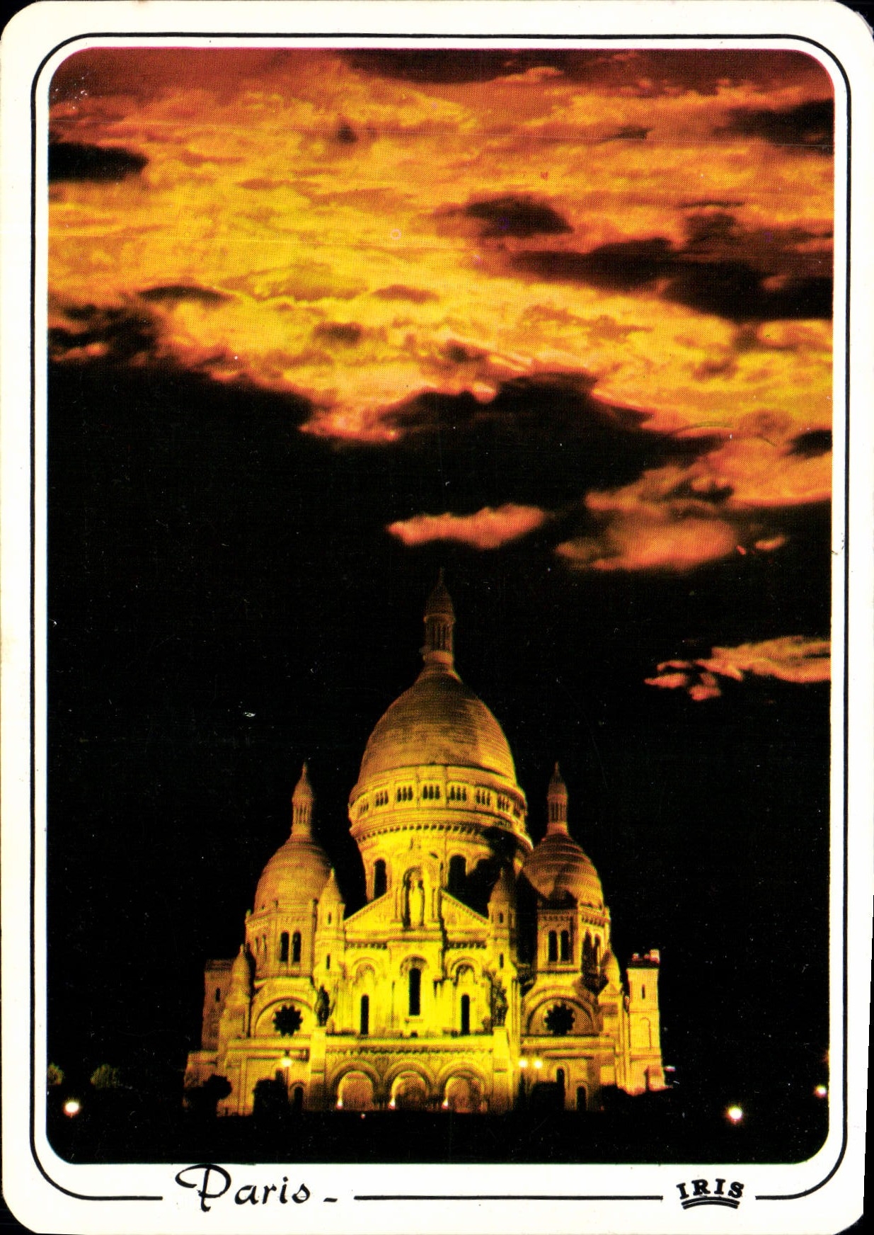 CPM Paris Crepuscule sur la Basilique du Sacre Coeur 