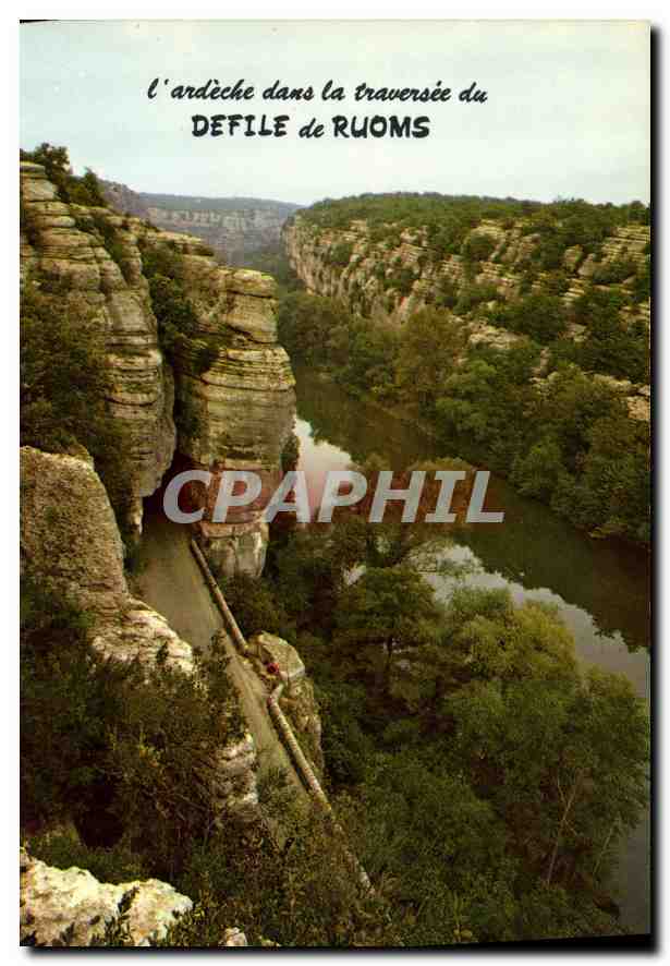 CPM L'Ardeche dans la traversee du Defile de Ruoms 