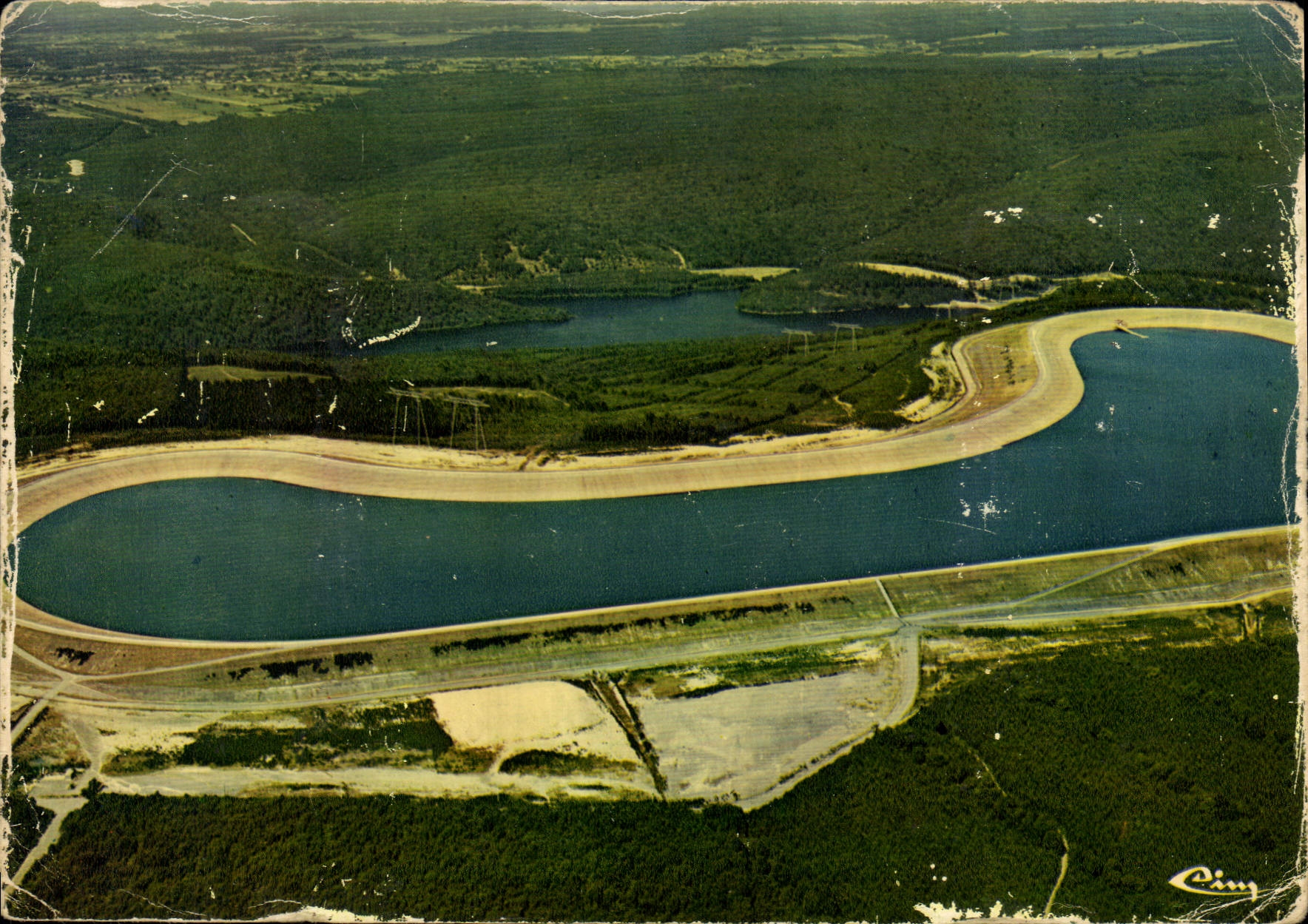 CPM Revin Ardennes Vue aerienne du barrage 