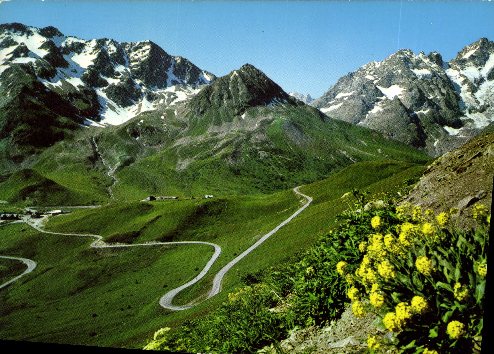 Col du LAUTARET (alt 2058 m) — Route du Col du Galibier, Massifs du Combeynot et de la Meije — Éditions Géographiques