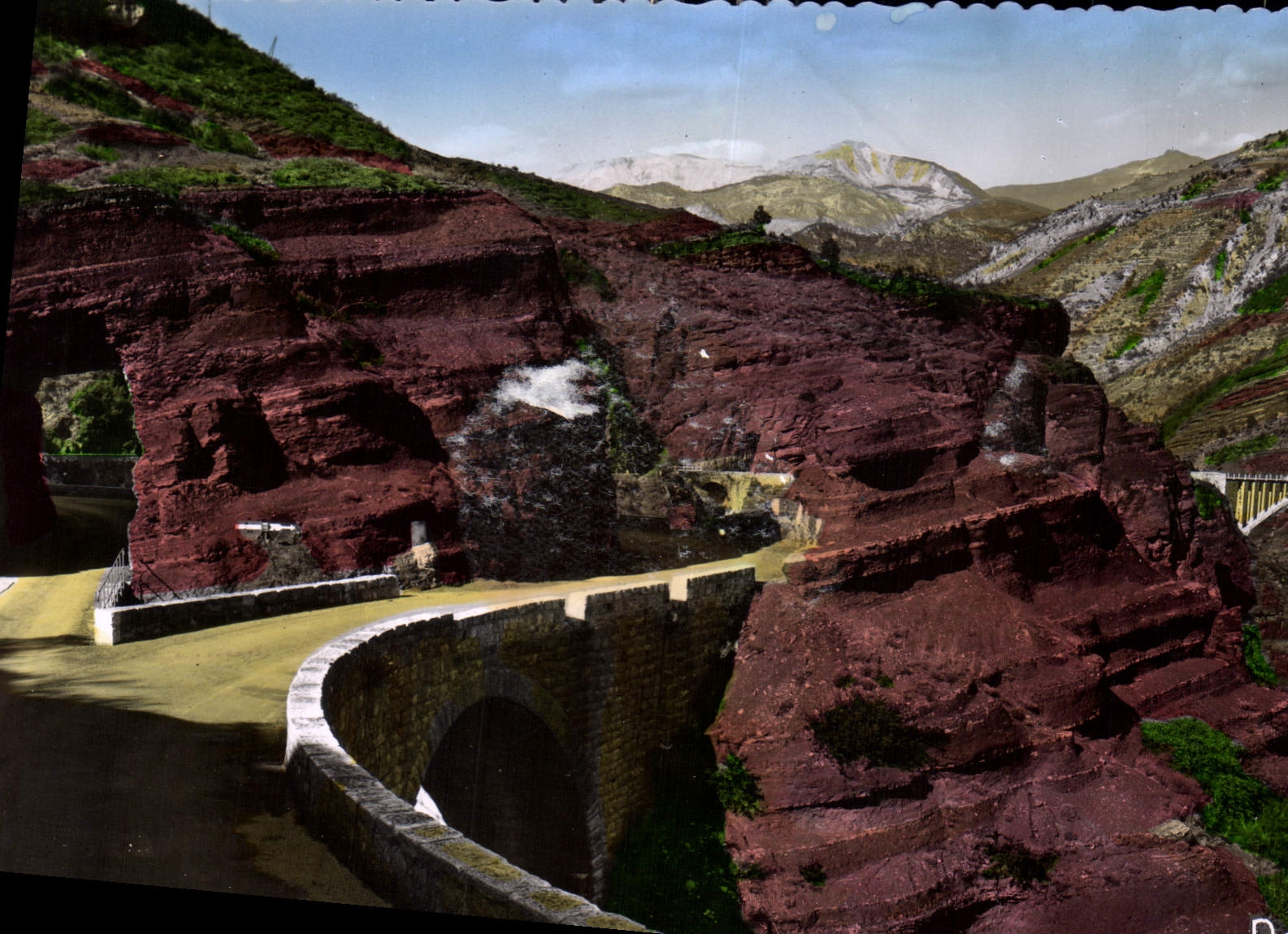 Gorges de Daluis — Tunnel et Pont du Saut de la Mariée — Éditions Pella