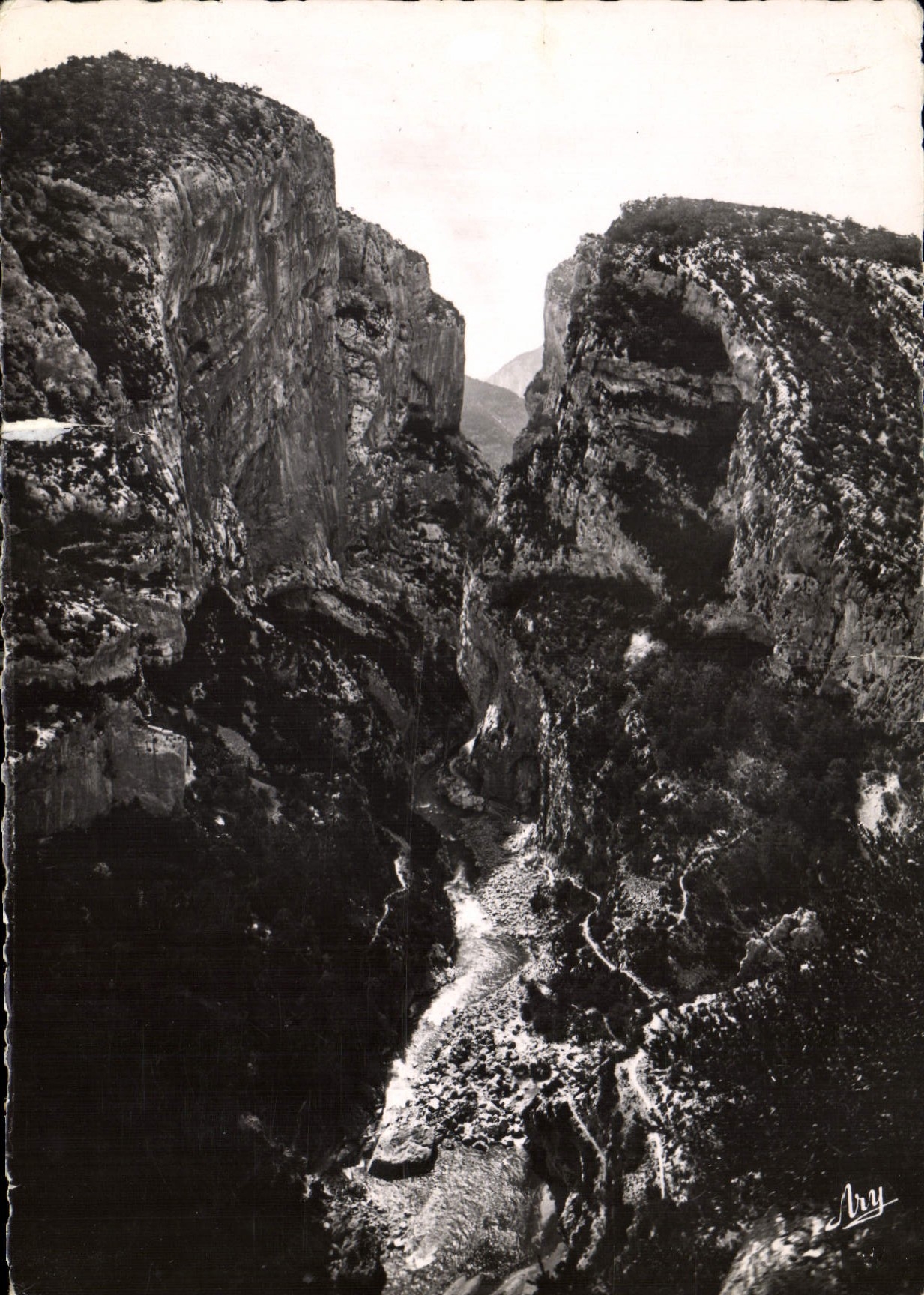 Les Gorges pittoresques du Verdon — Entrée du Grand Canon (couloir Samson) — vue du Point Sublime — éditeur Ary
