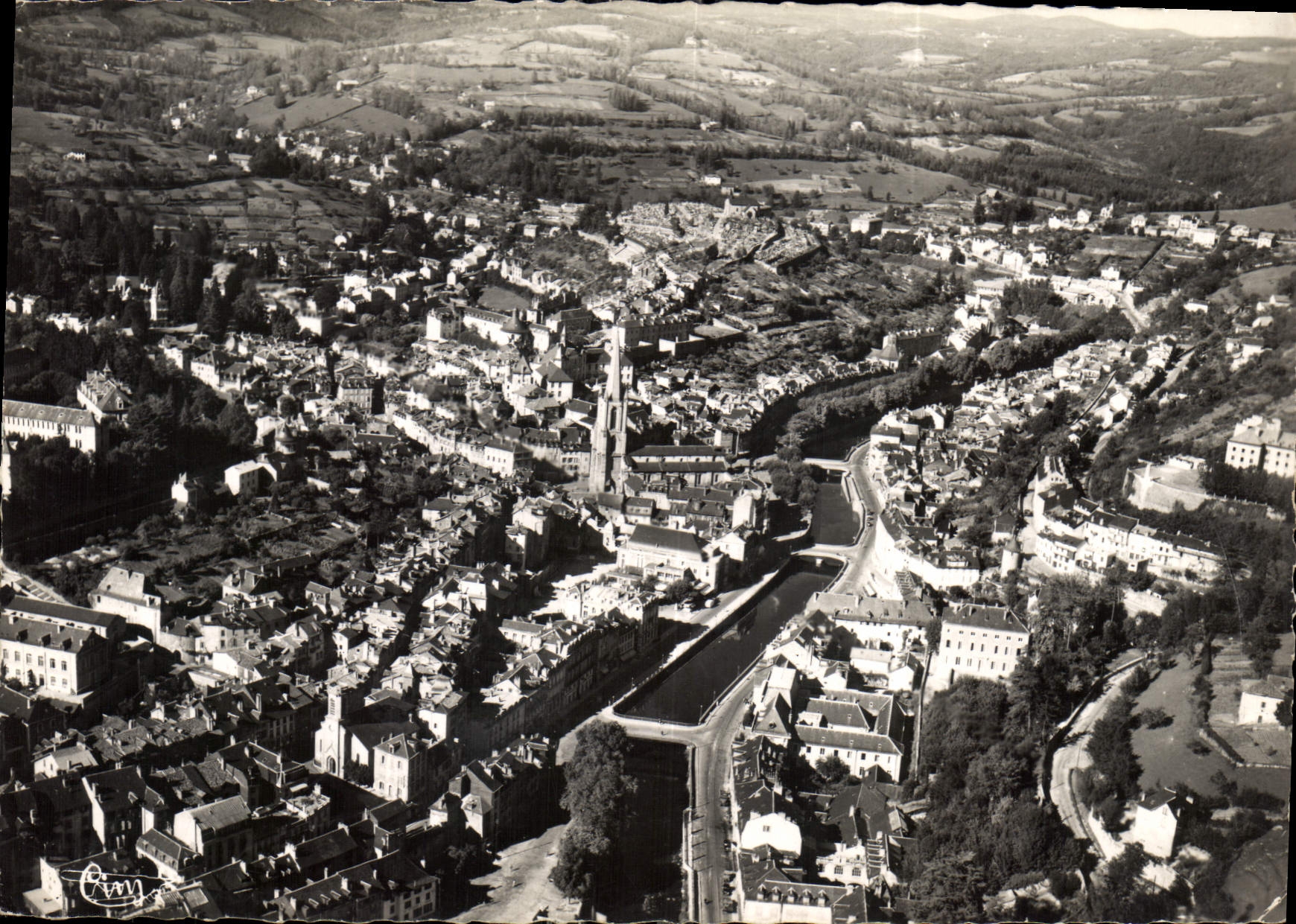 CPM Tulle Correze Vue generale aerienne sur la Ville et la Correze 