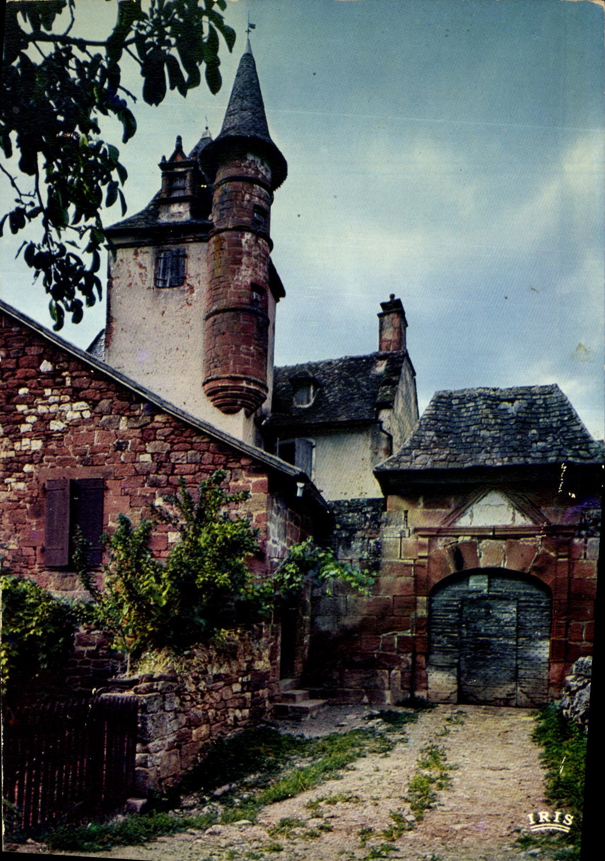 CPM Collonges La Rouge Correze Castel de Maussac 