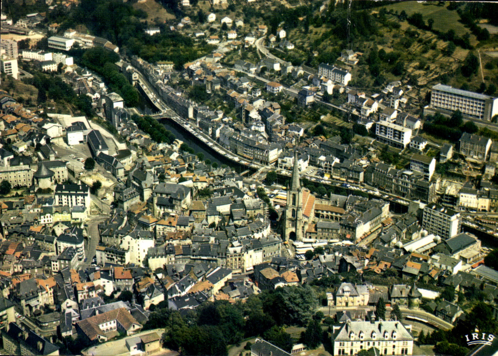 Vue aérienne de Tulle (Corrèze) — éditeur IRIS