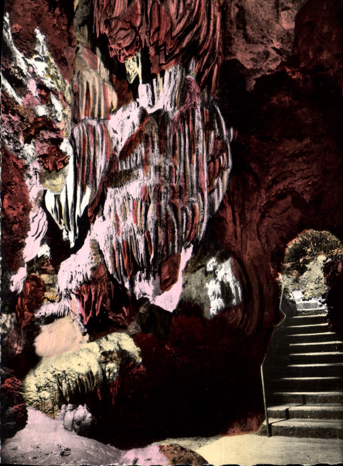 Grottes de Sainte-Croix — Les Draperies — Éditeur : Collection exclusive DOZAN
