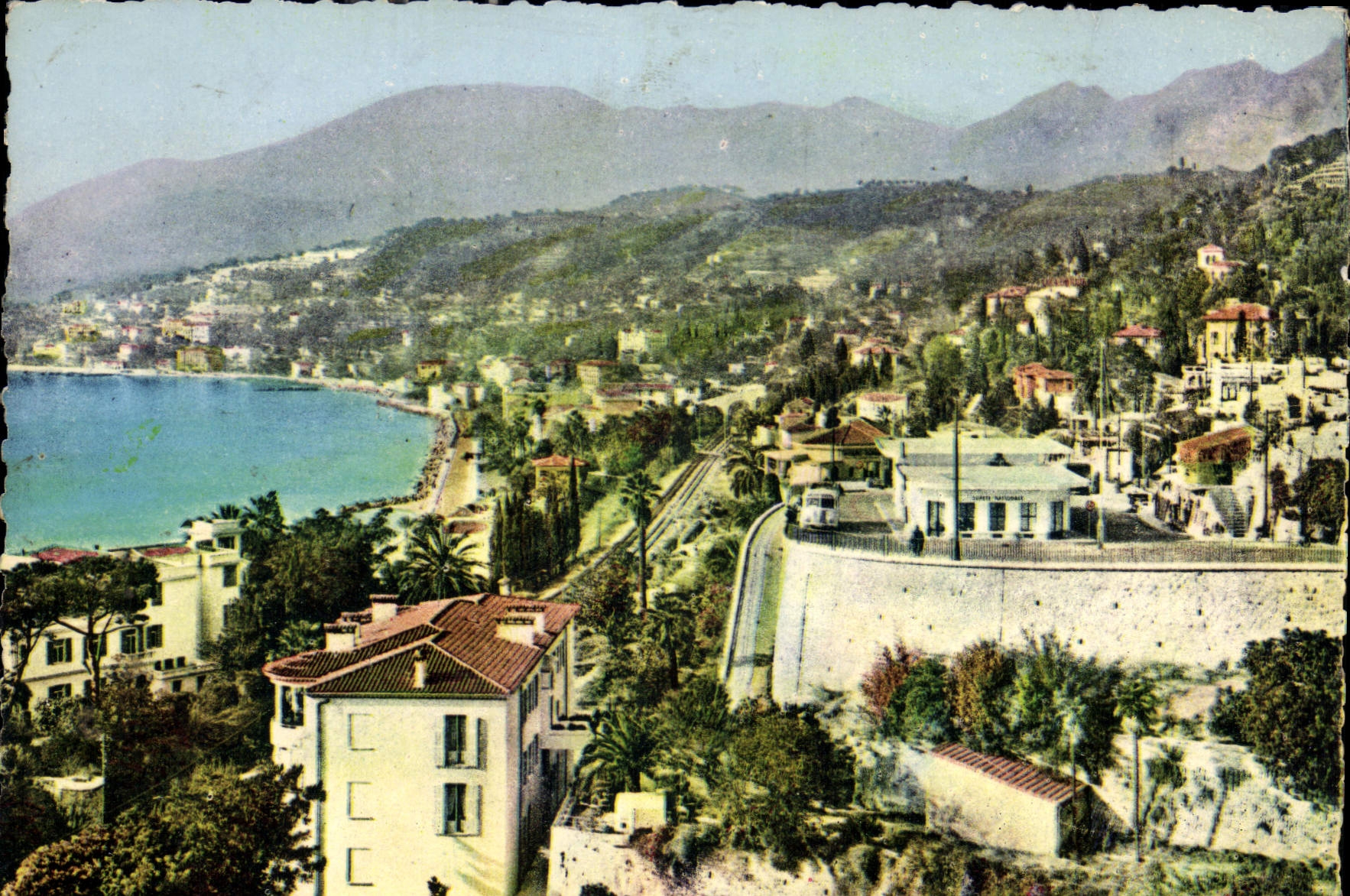 La Côte d'Azur - Menton-Garavan — Vue générale, frontière Franco-italienne et nouvelle douane française