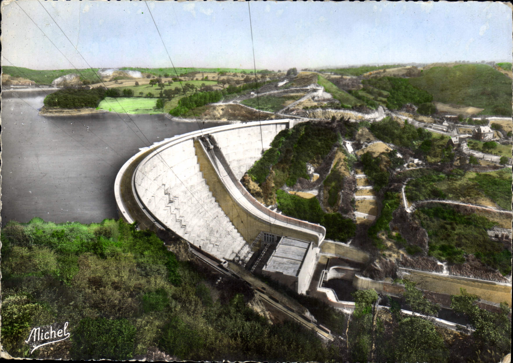 Barrage de Bort-les-Orgues — Corrèze — éditeur Michel
