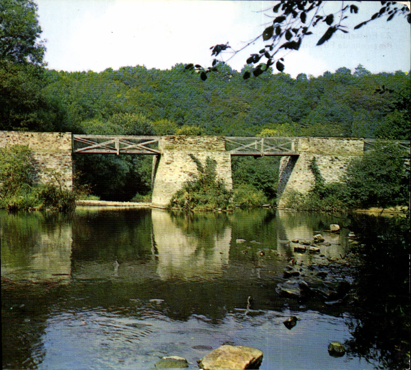CPM La Creuse Pittoresque Fresselines Creuse Passerelle de Puy Guillon 
