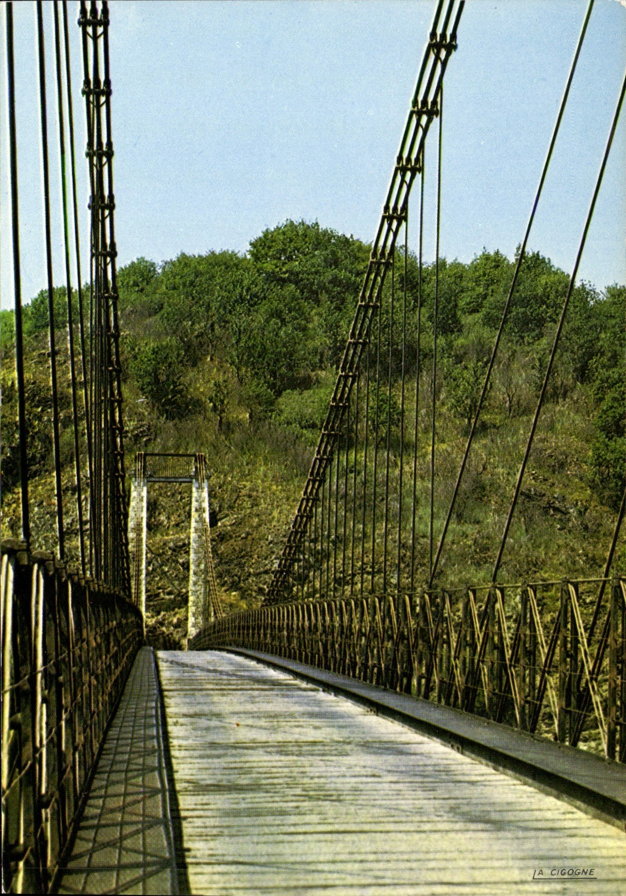 Pont suspendu de Saint-Marien — La Cigogne — Éditions de l'Hôtel de Ville, La Cigogne
