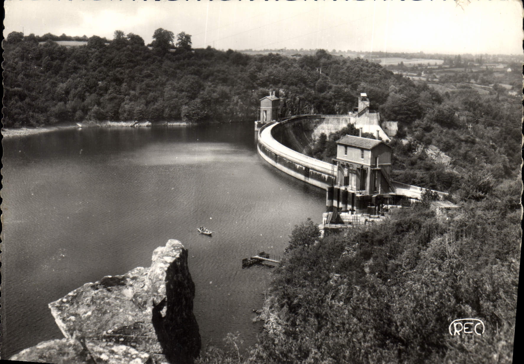 CPM La Creuse pittoresque le Barrage d'Eguzon 