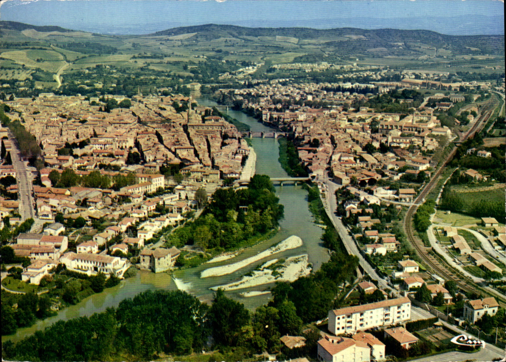 CPM Limoux Aude vue generale aerienne les trois Ponts 
