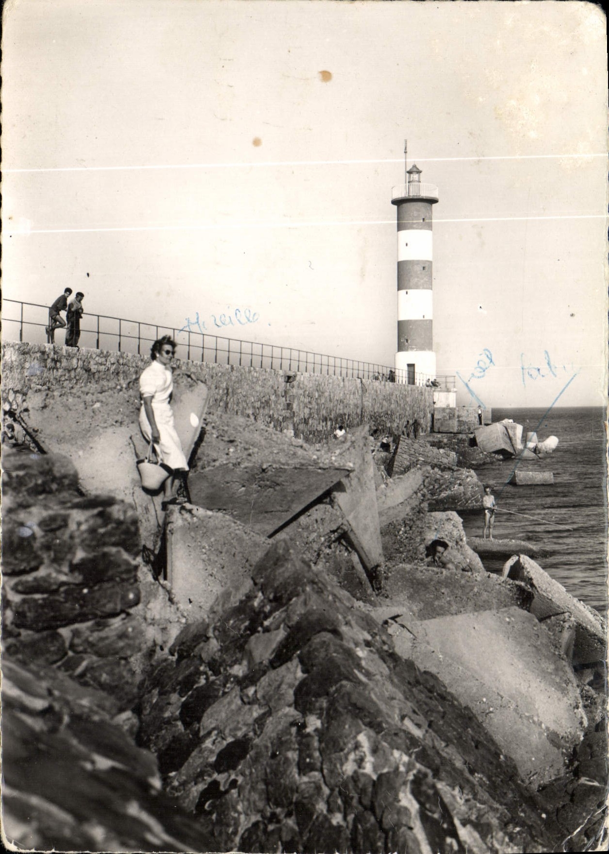 CPM Port la Nouvelle Aude la Jetee et le Phare 
