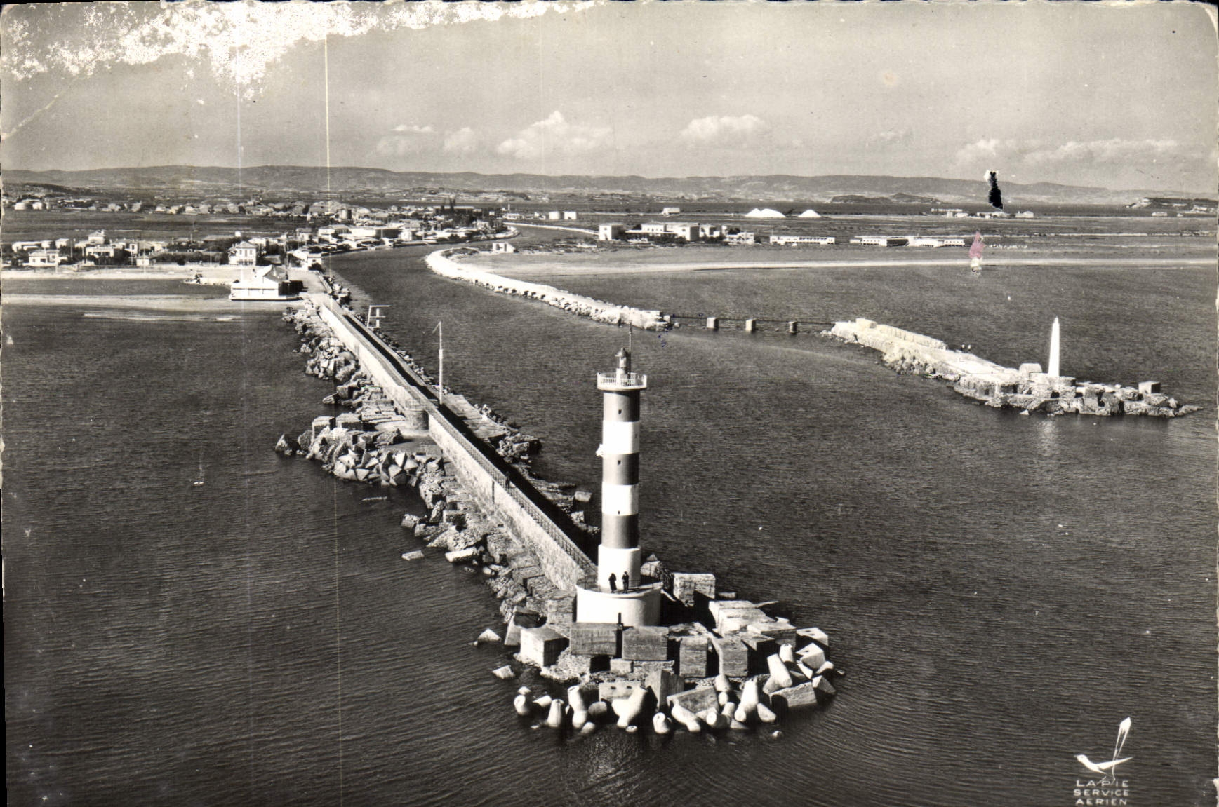 CPM En Avion au Dessus de Port la Nouvelle Aude le Phare et la jetee 