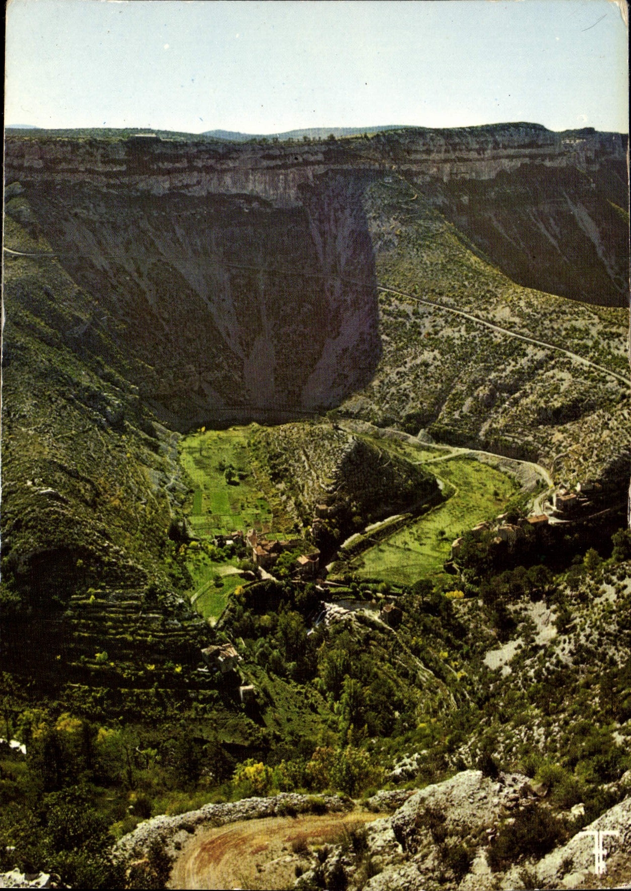 CPM Languedoc Le Cirque de Navacelles un des plus beaux sites de France forme par un meandre ancien 