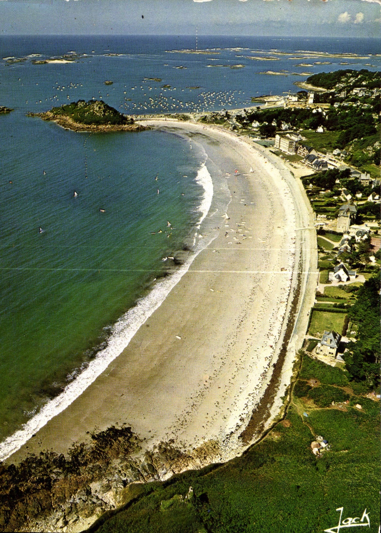 Plage de Trésmeur — Côte de Granit Rose — Trebeurden, France