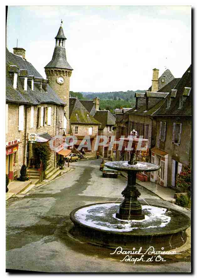 CPM La Correze Touristique Meymac La Fontaine et le Beffroi 