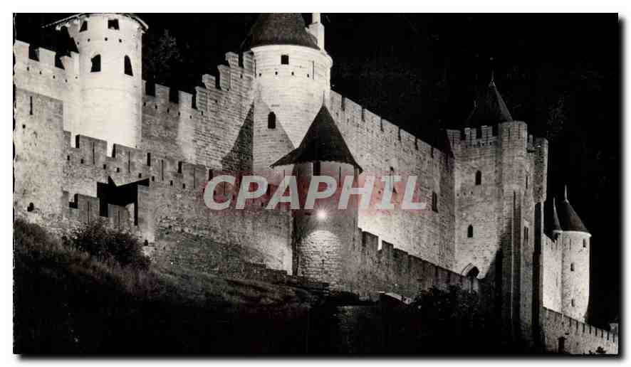 CPM Carcassonne La Cite La porte d'Aude illuminee 