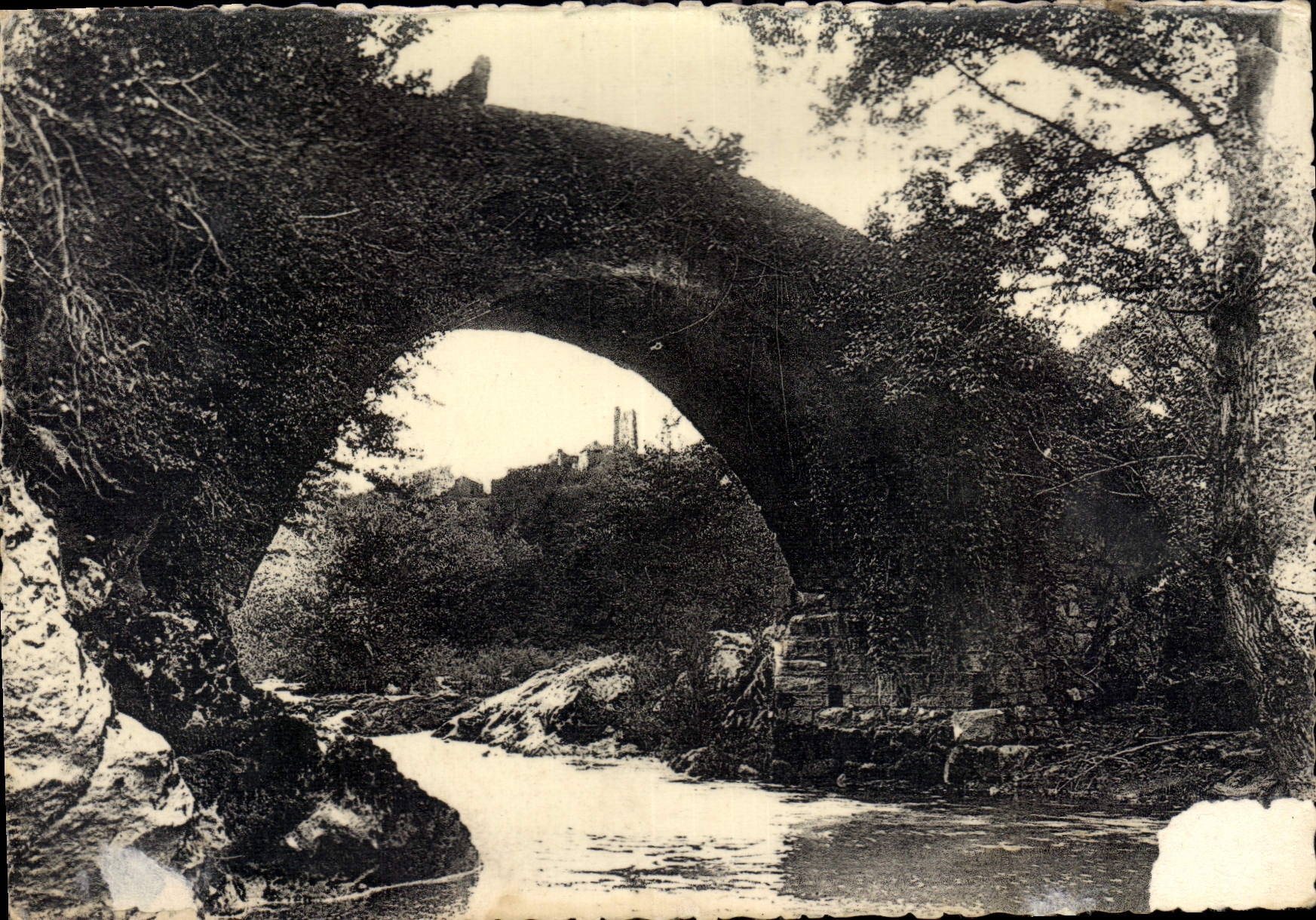 Pont Gallo-Romain du Cayla — L'Aveyron Illustré — Villefranche-de-Rouergue