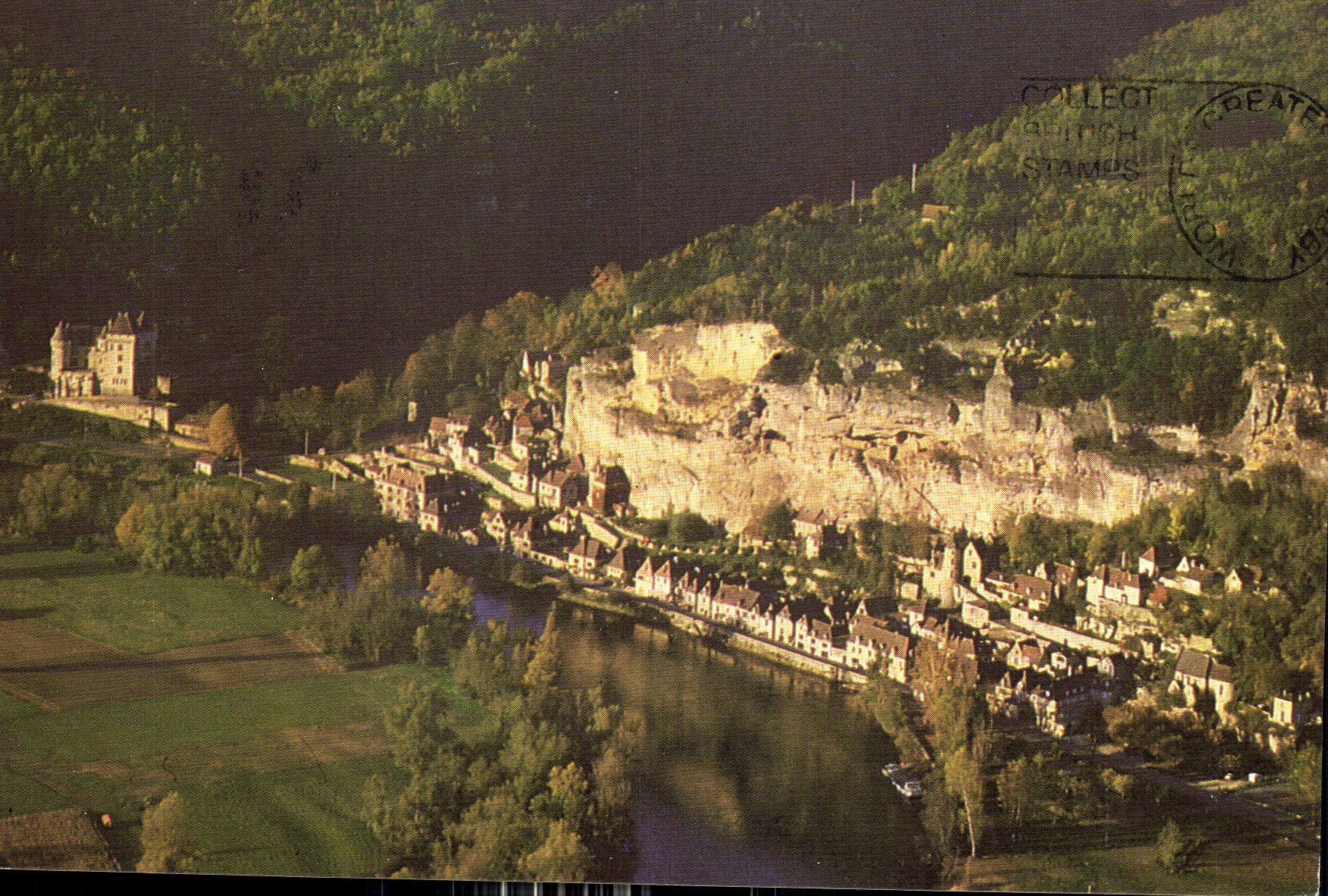 CPM La Roque Gageac Dordogne Le village et son merveilleux site dans la vallee de la Dordogne 