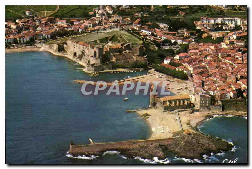 CPM La Cote Vermeille Collioure Pyrenees Orientales Vue generale aerienne La Plage Saint Vincent et 