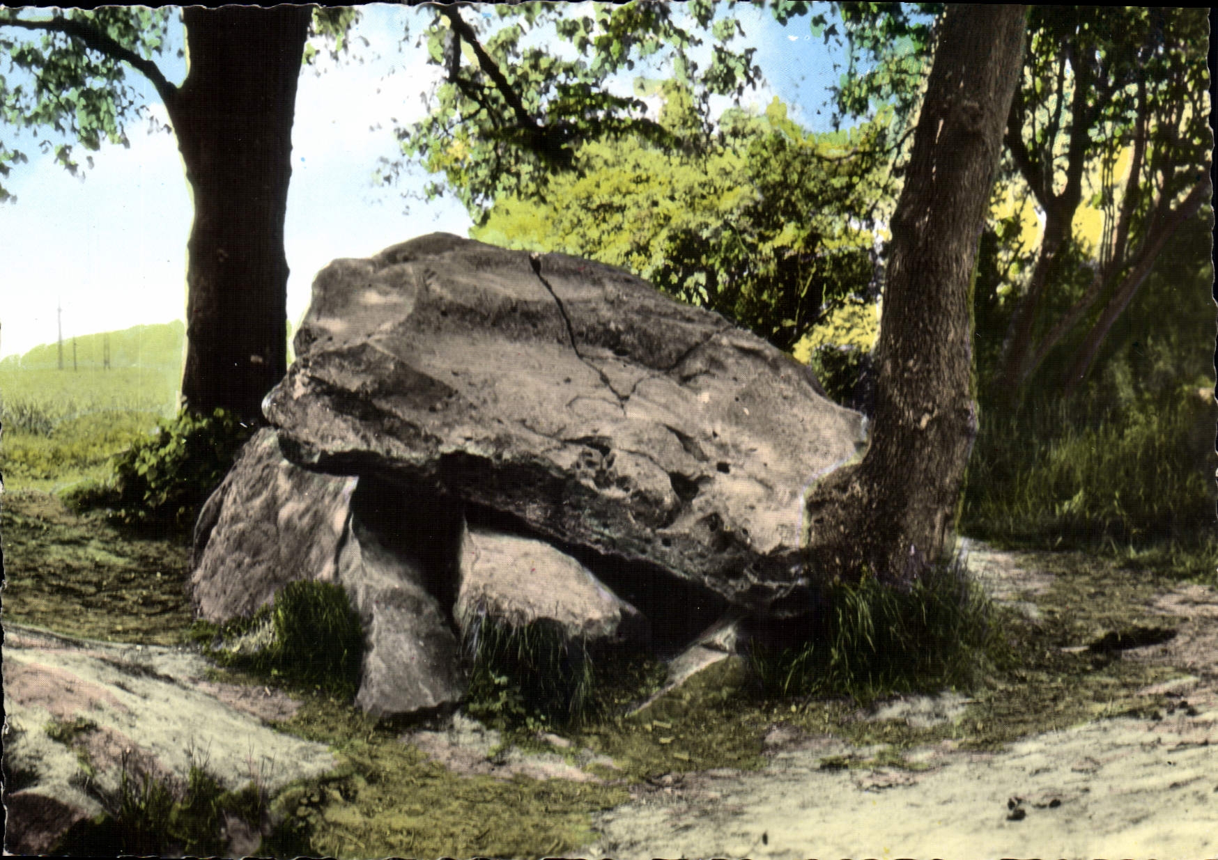 CPM Hondain Pas de Calais Le dolmen de Fromicourt 