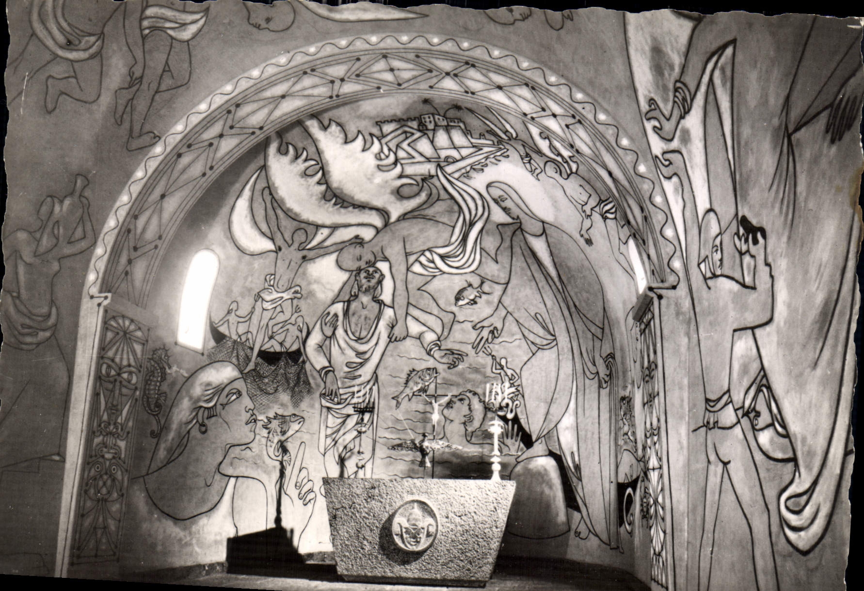 Chapelle Saint-Pierre de VILLEFRANCHE-sur-MER — offerte aux pêcheurs de VILLEFRANCHE, BEAULIEU et SAINT-JEAN — décorée par Jean COCTEAU