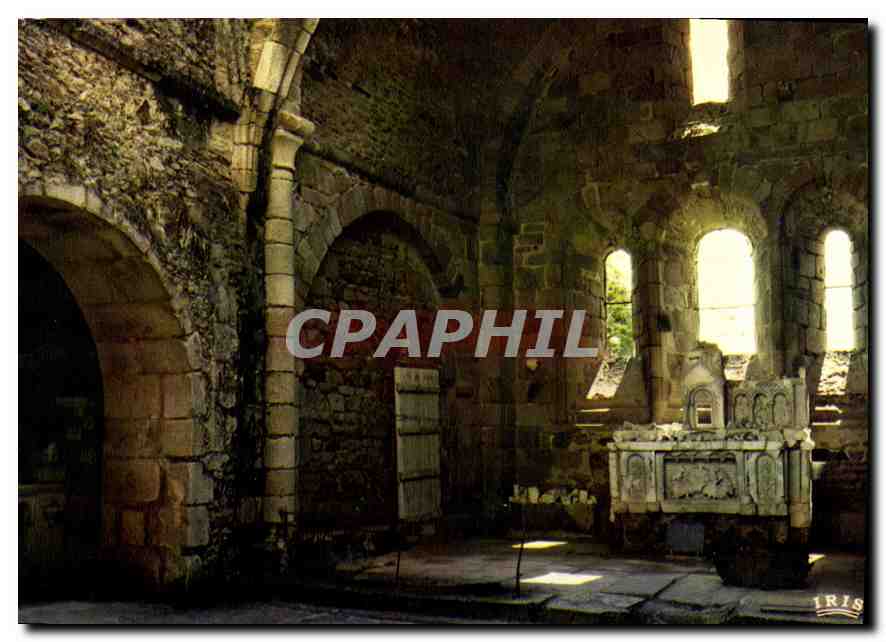 Oradour-sur-Glane — L'intérieur de l'église — Éditions Réunies
