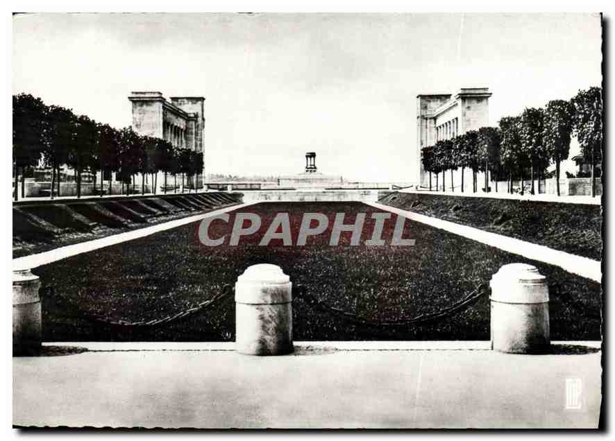 CPM Varennes Monument erige par l'Etat de Pensylvanie a la Gloire de ses motts 