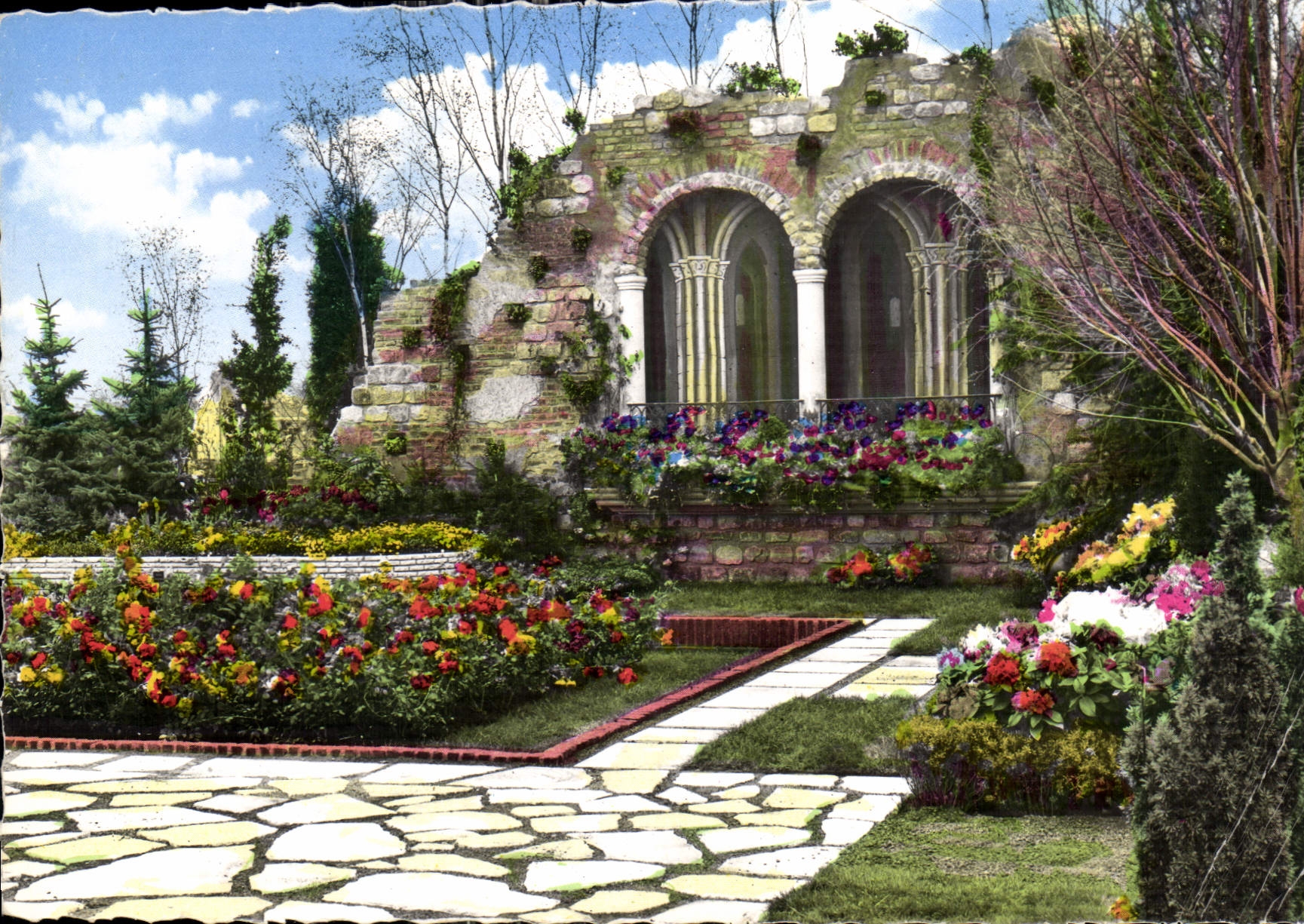 Garden of la Roche in Valenciennes — 6th Valenciennes Florals — Éditions du Globe, Paris