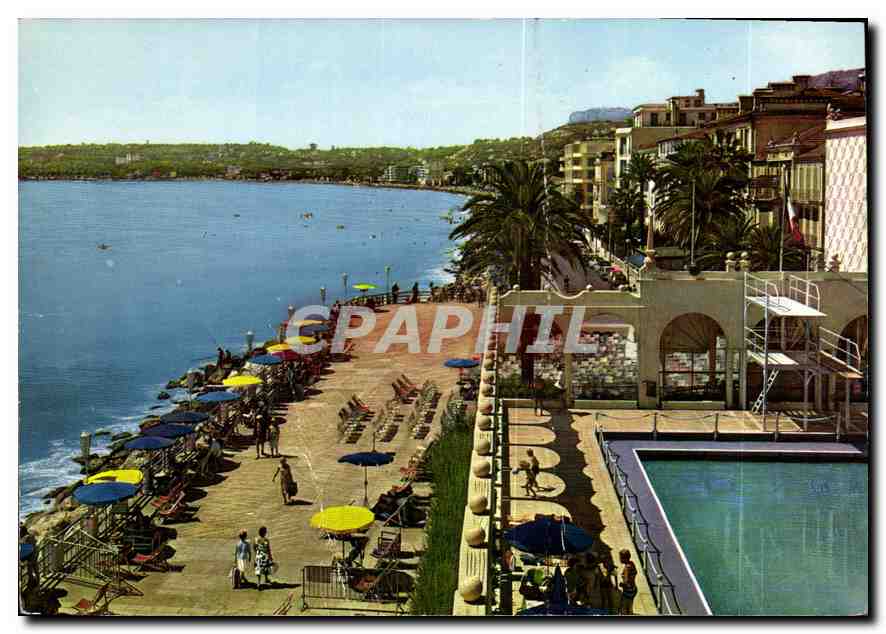 CPM La Cote d'Azur Menton la Promenade le Cap Martin vus du Casino sa Piscine 
