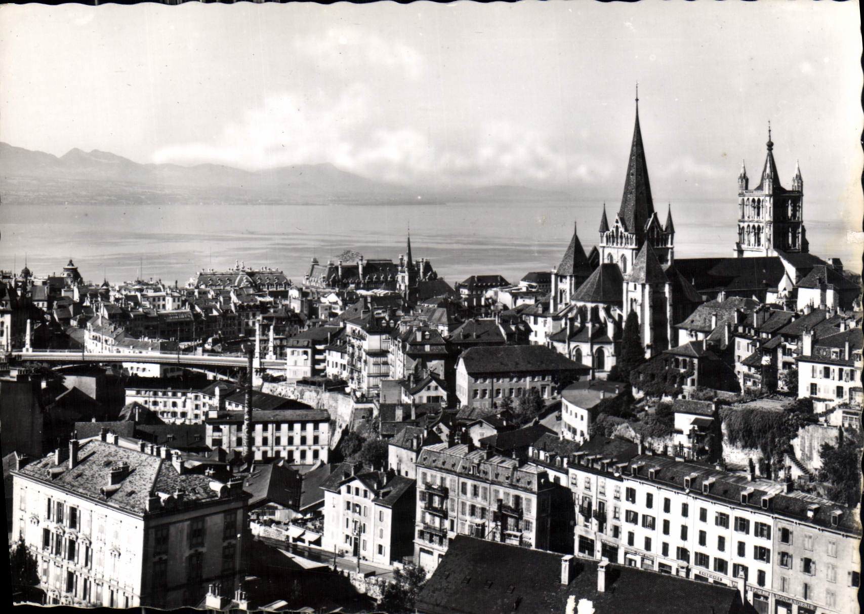 CPM Lausanne le Pont Bessieres et la Cathedrale 