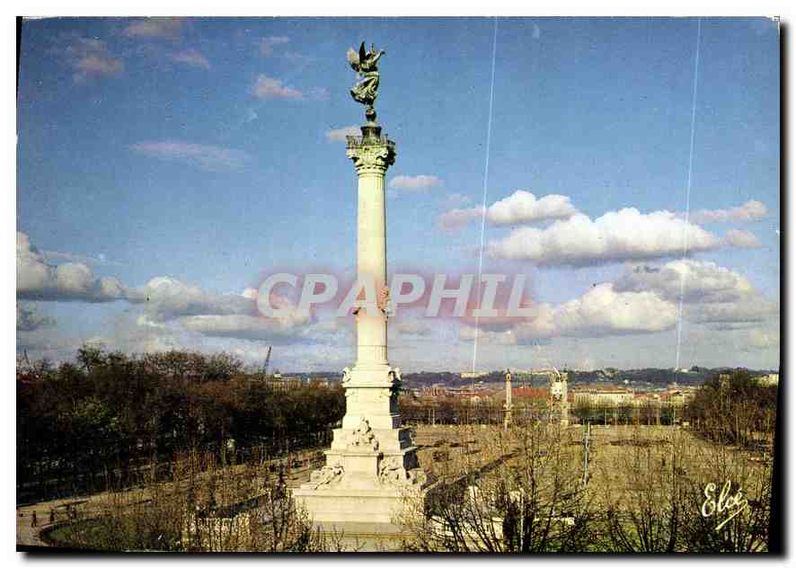CPM Bordeaux le Monument des Girondins et la Place des Quinconcens 