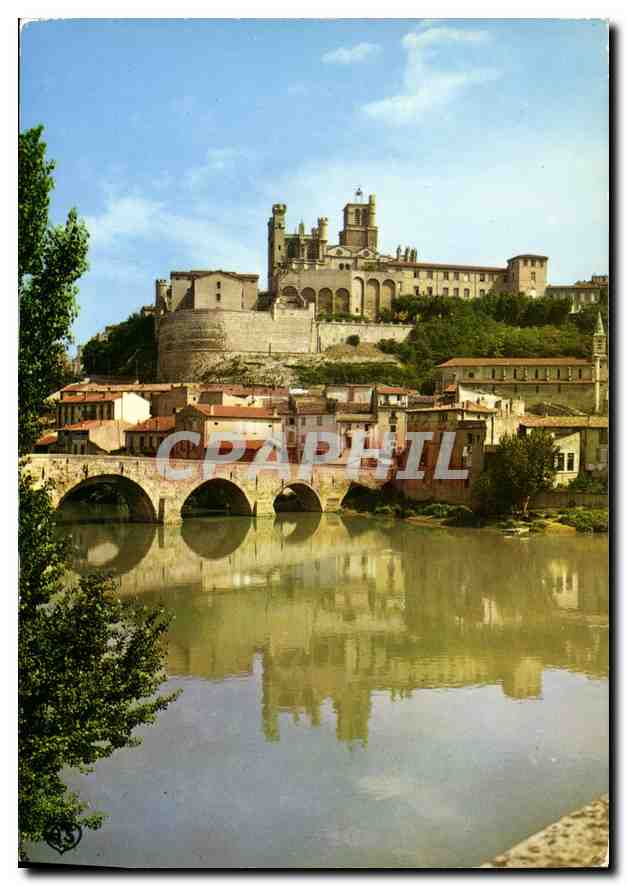 Beziers - La Cathédrale Saint-Nazaire dominant le Pont sur l'Orb — Société des Cartes Postales APA-POUX