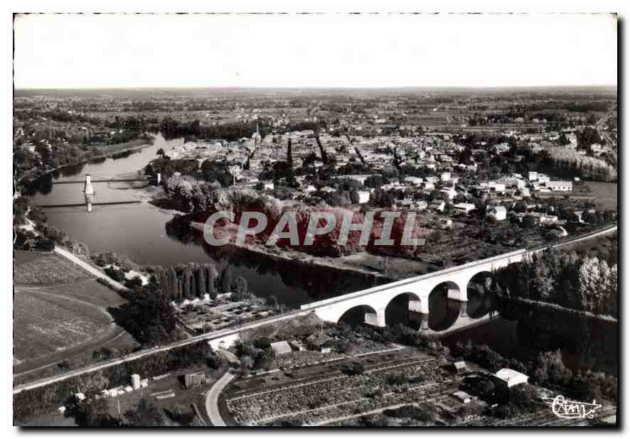 CPM Ste Foy la Grande Gironde A et le Pont du Chemin de fer Vue aerienne 