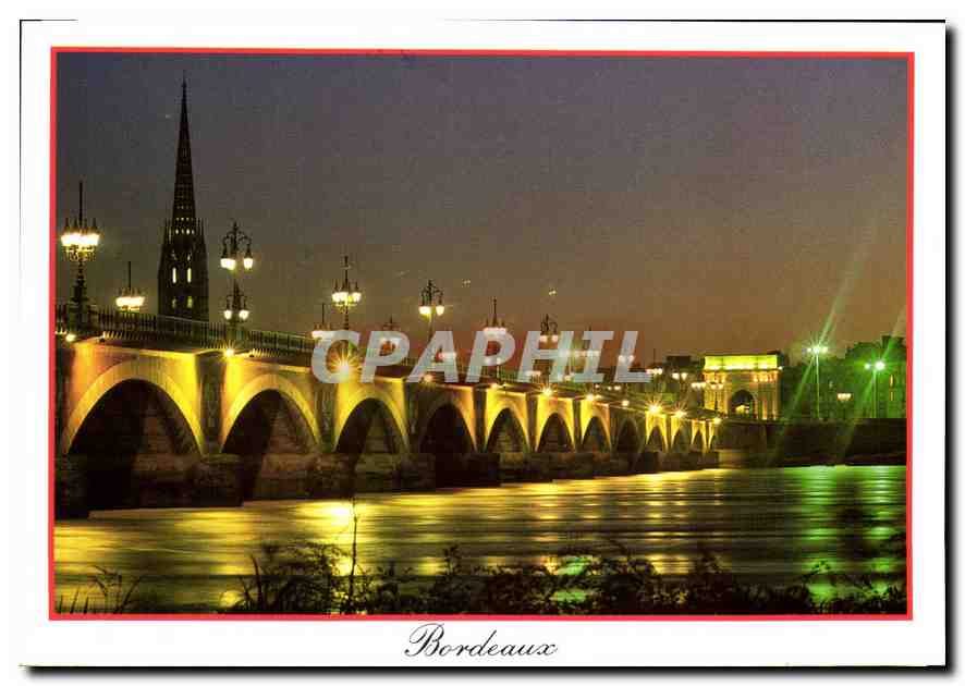 CPM Bordeaux Vue de nuit du Pont de Pierre et de l'eglise Saint Michel a Bordeaux 