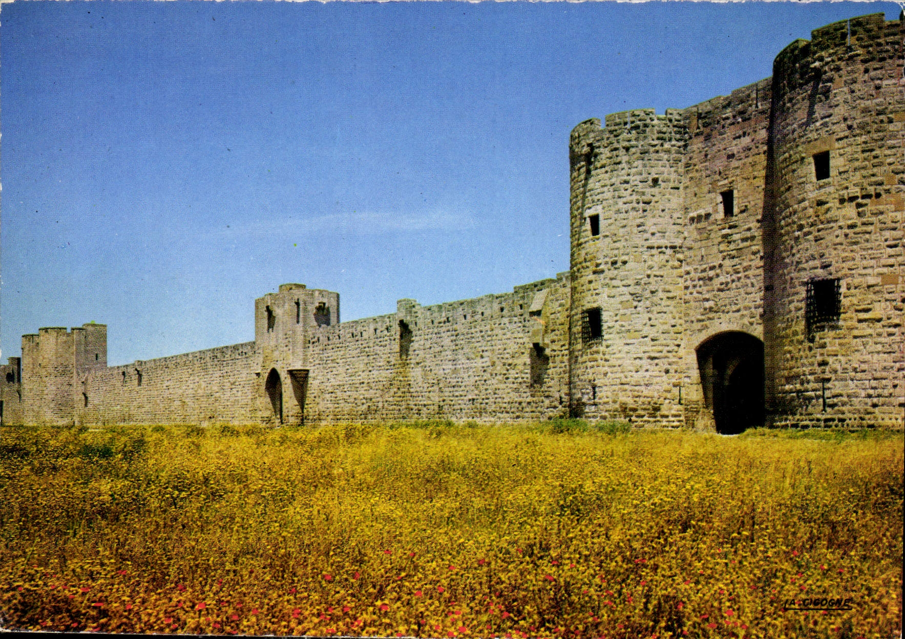 Aigues-Mortes (Gard) — Cité Médiévale, Porte des Gallons, Porte de l'Organeau — La Cigogne