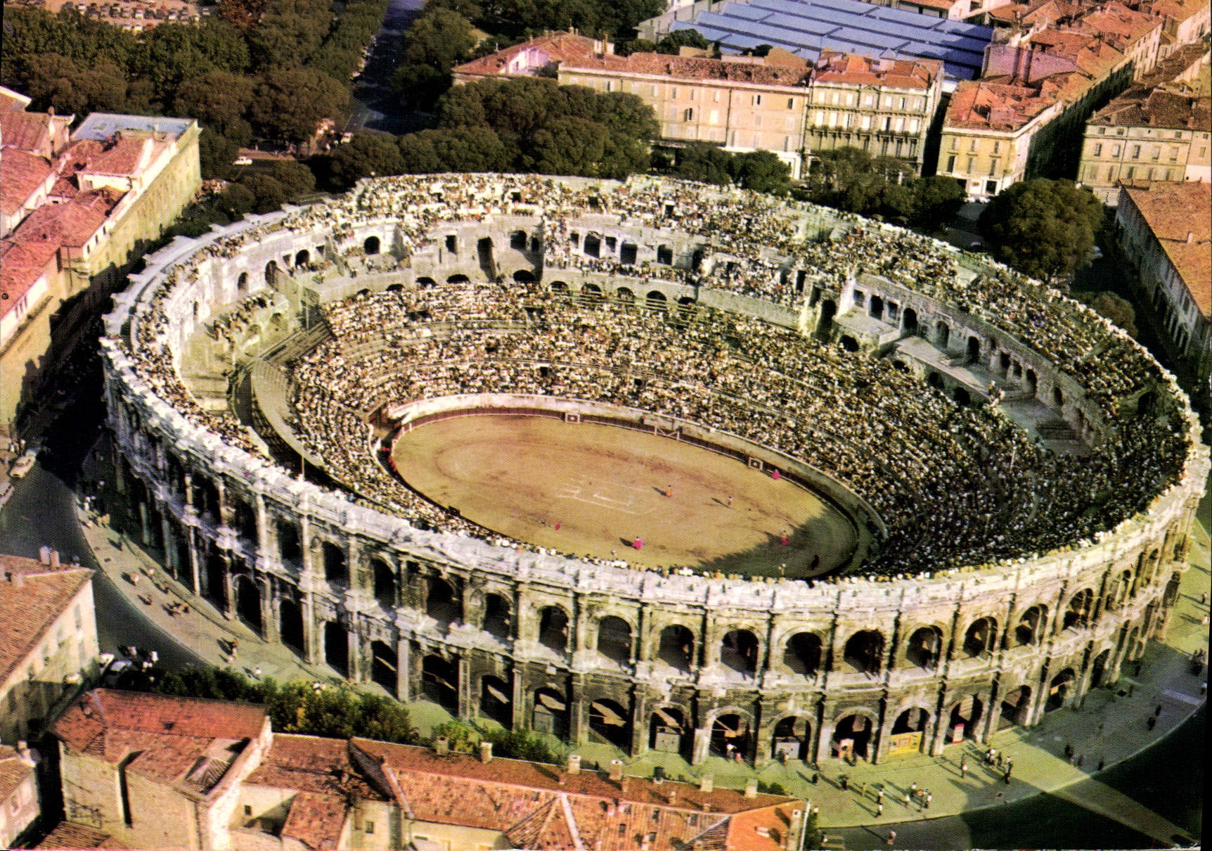 Arènes de Nîmes — amphithéâtre romain — Éditions L'Onnivillauranne