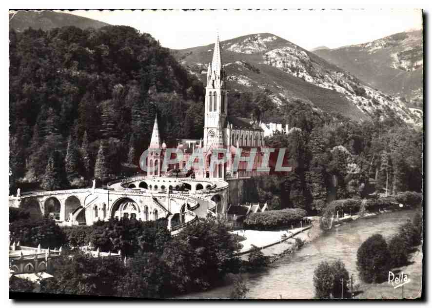 CPM Lourdes Hautes Pyrenees La Basilique 