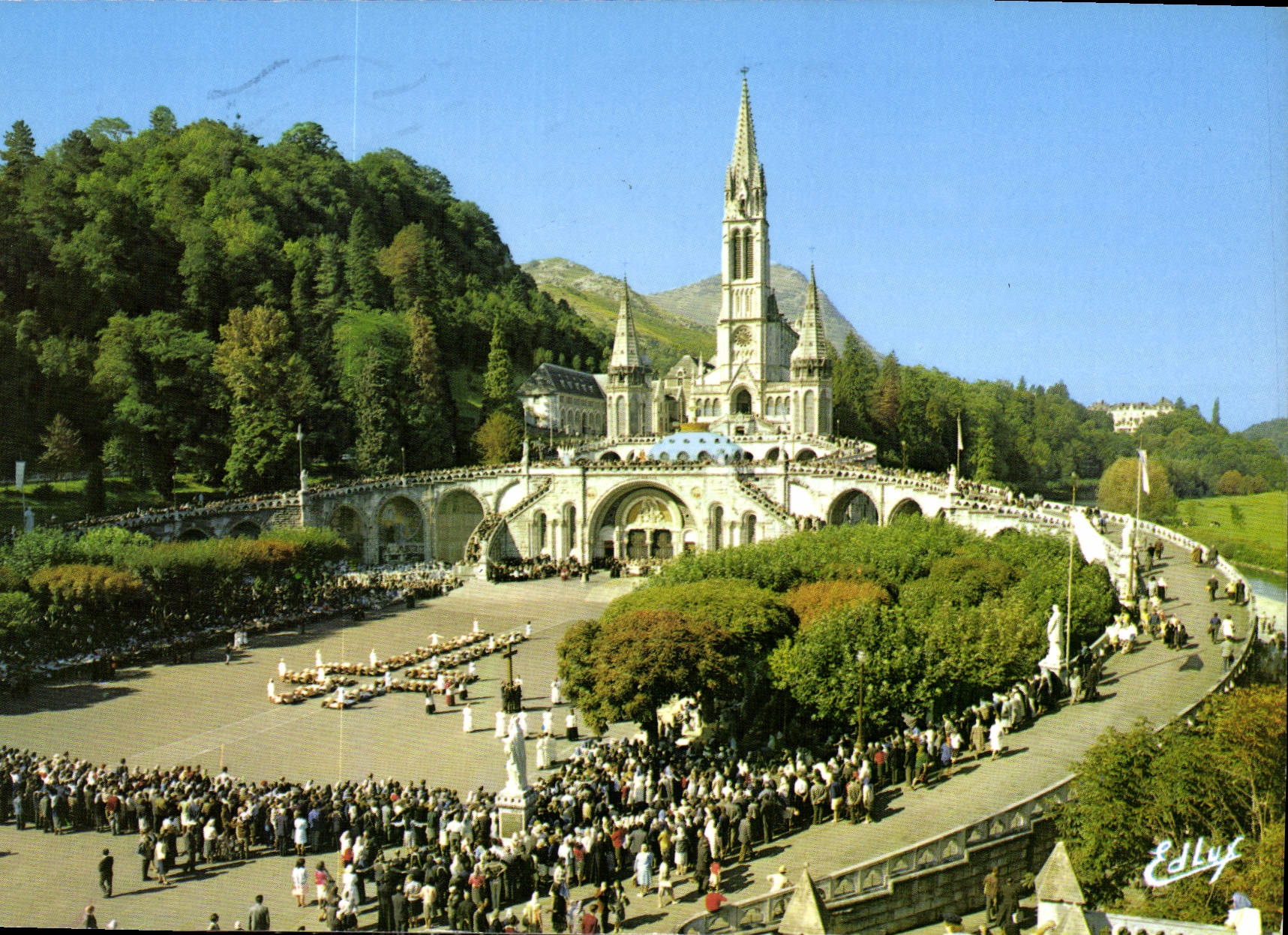 Lourdes — Basilique Notre-Dame du Rosaire — Éd. Edluc