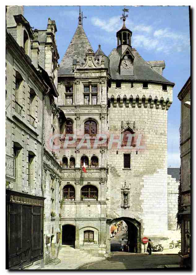 CPM En Touraine Loches Indres et Loire Hotel de Ville XIV siecle 
