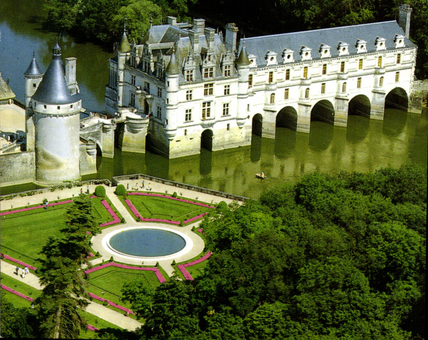 CPM Les Merveilles du val de Loire Le Chateau de Chenonceaux 