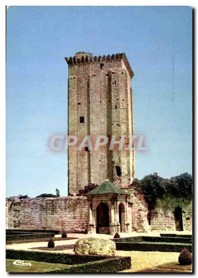CPM Le Grand Pressigny L'Ancien Chateau Musee Prehistorique Le Donjon 