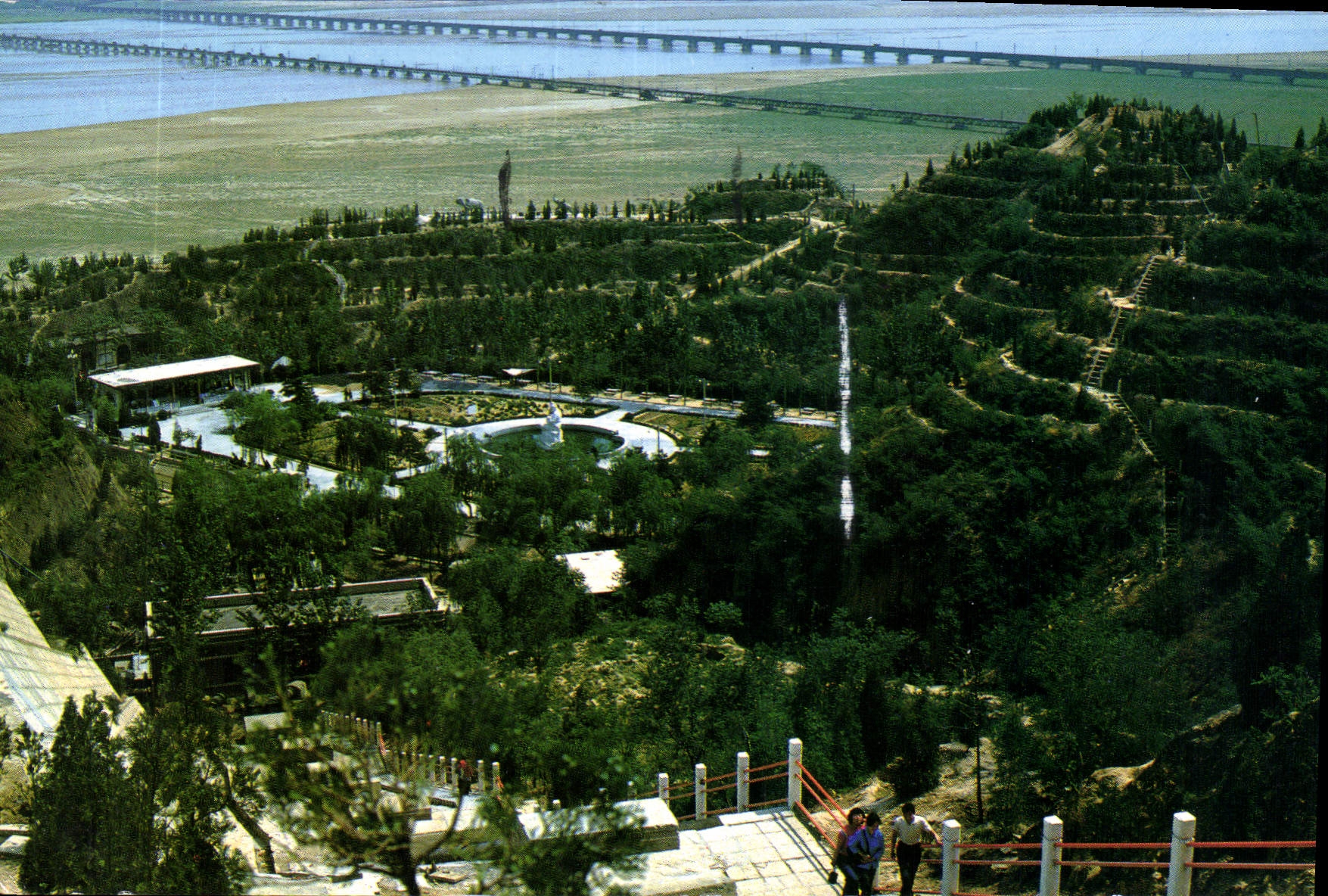 Mt. Mangshan — vue panoramique avec pont — éditeur inconnu