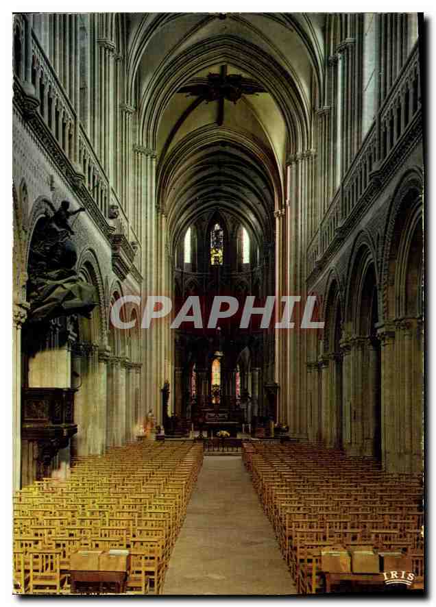 Bayeux — Intérieur de la Cathédrale — La Nef — Éditeur IRIS