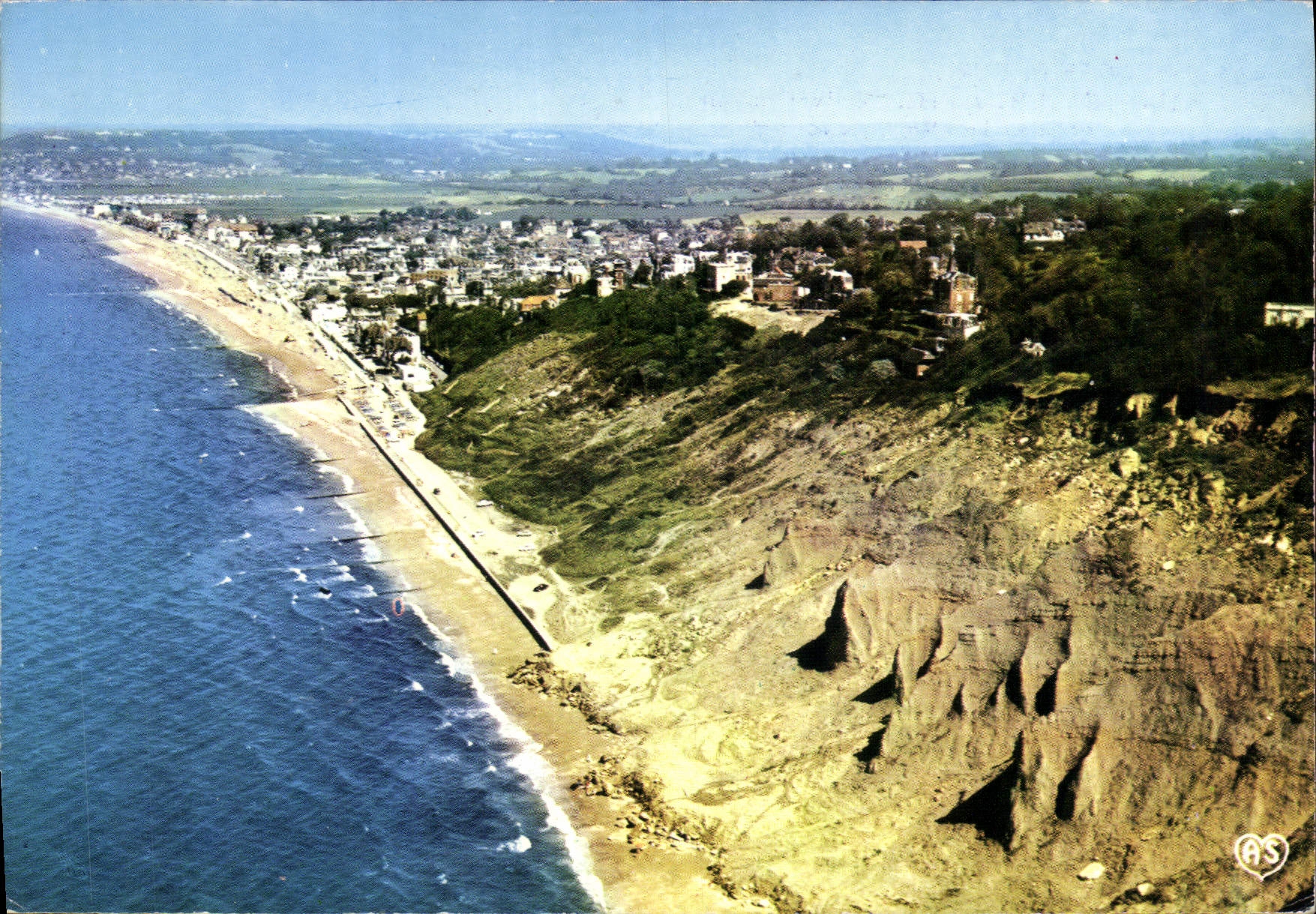 La Côte Fleurie — Vue aérienne de la plage et des falaises — AS Couleurs Naturelles